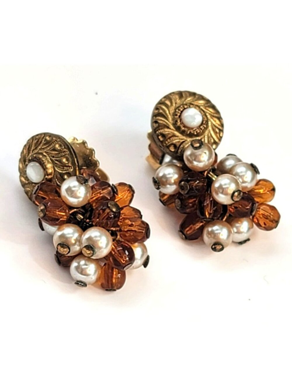 Beaded Dangle Drop Earrings Brass Tone Earrings White Pearl Fashion DH805
